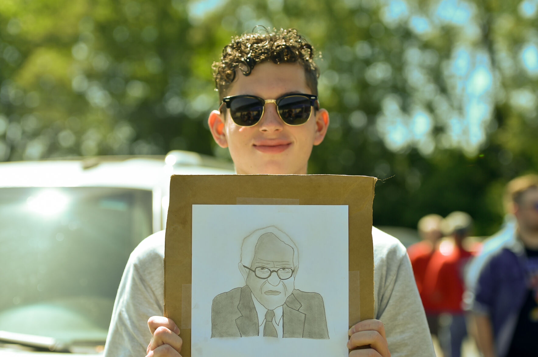 Watch Now: Bernie Sanders rails in opposition to the 1% and wealth inequality throughout rally in Mount Nice | Native Information 3 Braden Maas